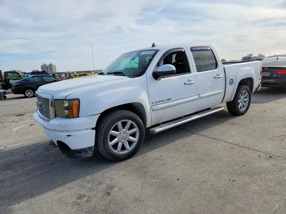 2008 GMC Sierra Denali NEW SIERRA