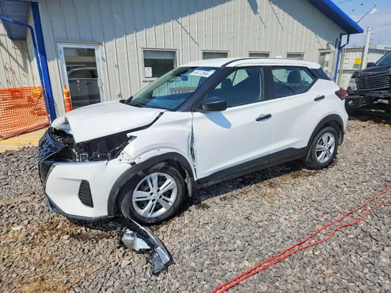 2025 Nissan Kicks Play S