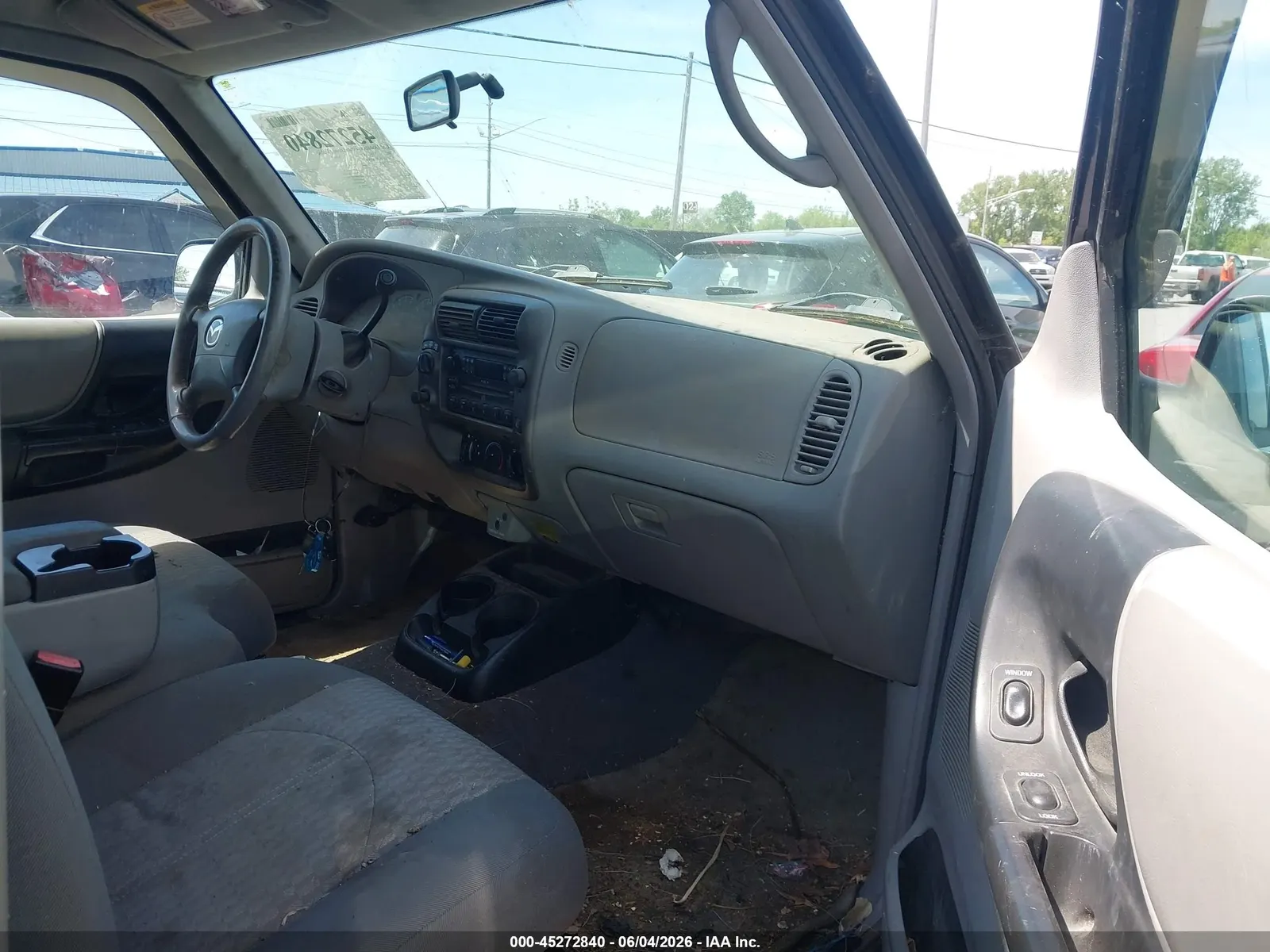 2002 Mazda B-Series 4WD Truck SE
