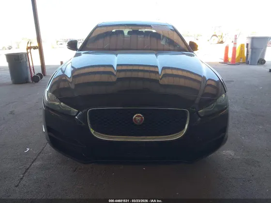 2017 Jaguar XE 25t Premium