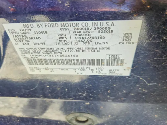 2000 Ford Excursion XLT