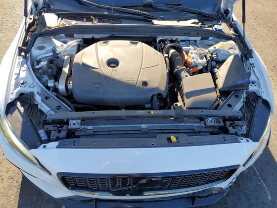 2024 Volvo S60 Recharge Plug-In Hybrid Ultimate Black Edition