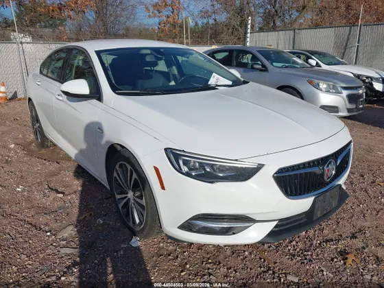 2019 Buick Regal Sportback Essence