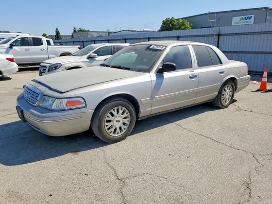 2003 Ford Crown Victoria LX