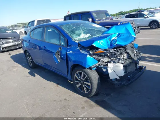 2021 Nissan Versa SV