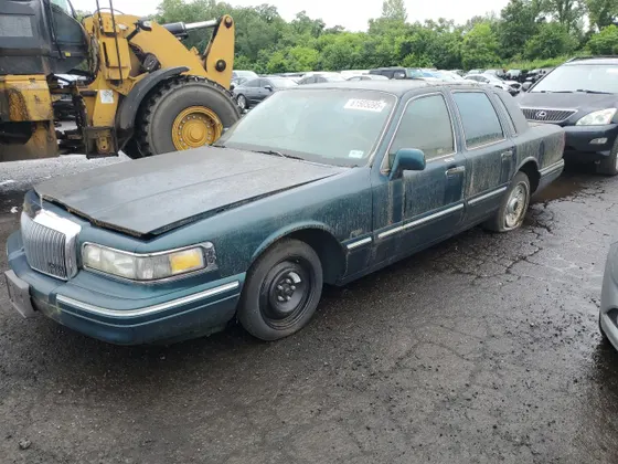 1995 Lincoln Town Car Executive