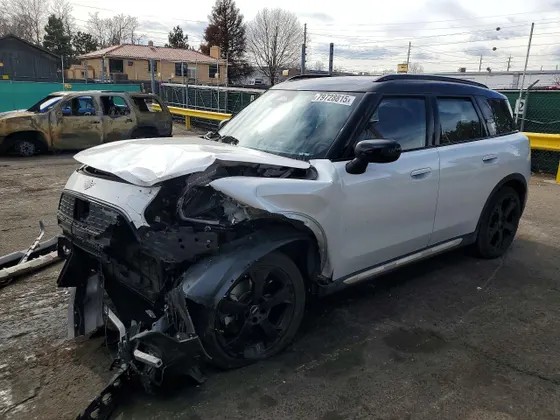 2025 MINI Countryman SE