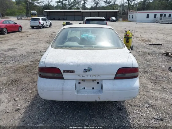 1997 Nissan Altima XE