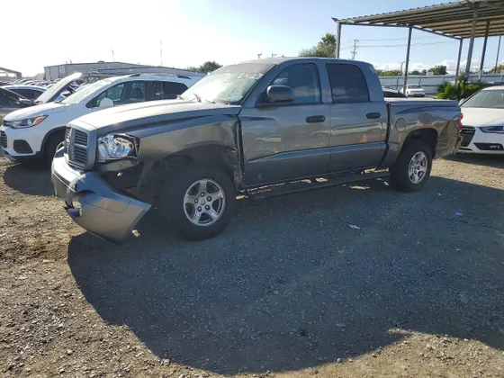 2006 Dodge Dakota SLT