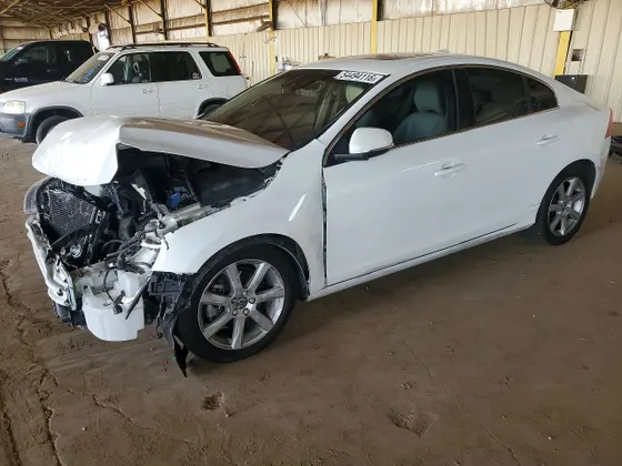 2016 Volvo S60 T5 Drive-E Premier