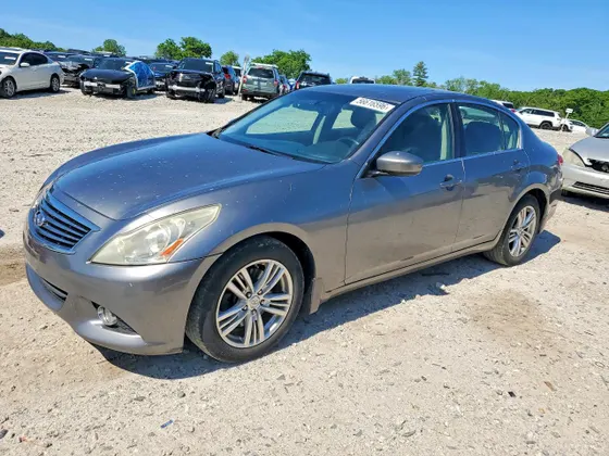 2010 INFINITI G37 Sedan x