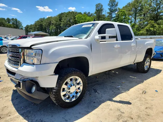 2013 GMC Sierra 2500HD Denali
