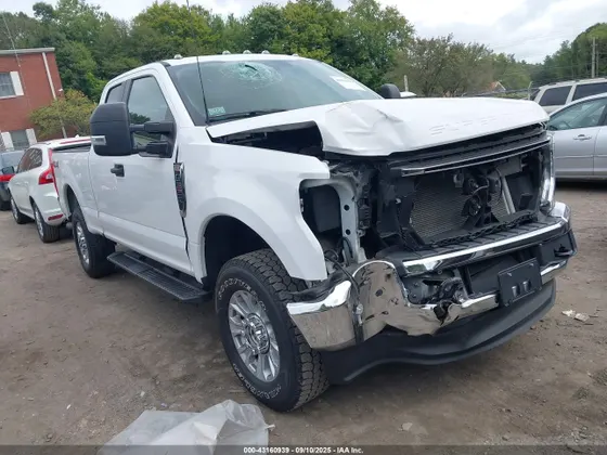 2022 Ford F-350 XL