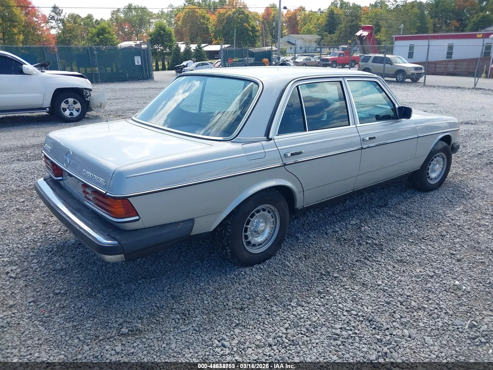 1983 Mercedes-Benz 300 Series 300D-T