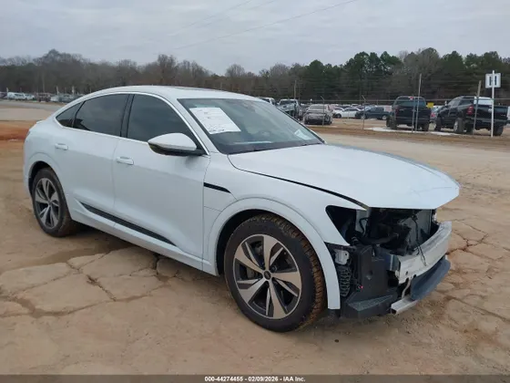 2024 Audi Q8 e-tron Sportback S line Premium Plus