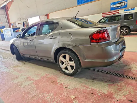 2013 Dodge Avenger SE