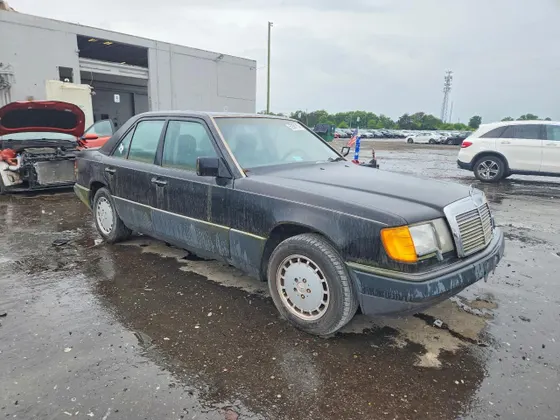 1990 Mercedes-Benz 300 Series 300E