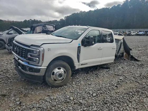 2024 Ford Super Duty F-350 DRW XLT