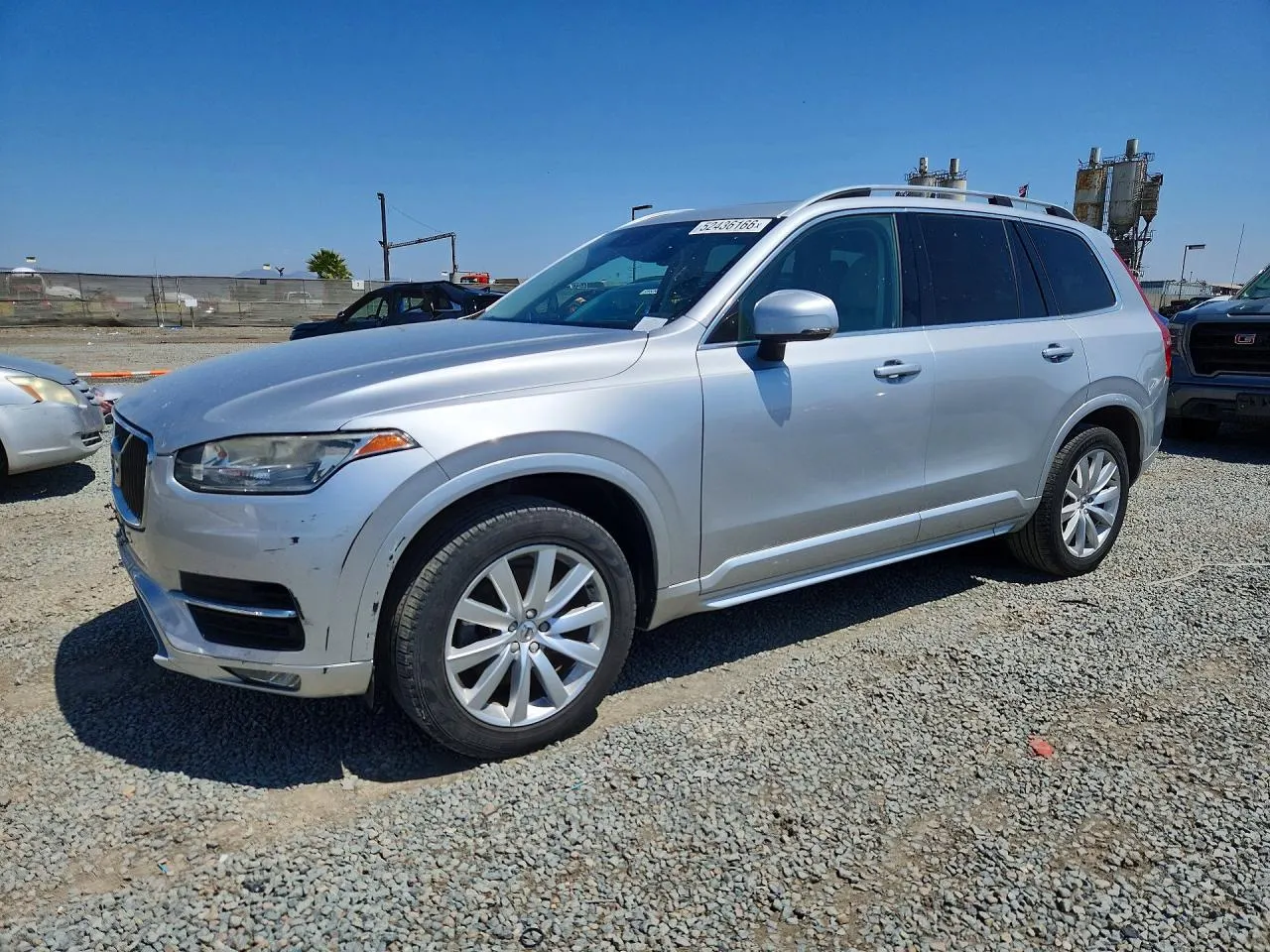 2016 Volvo XC90 T6 Momentum