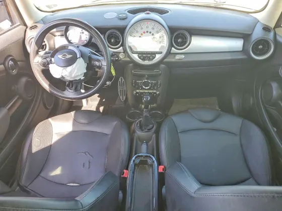 2013 MINI Cooper Hardtop COOPER