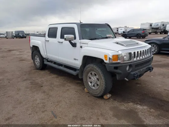 2010 HUMMER H3T LUXURY