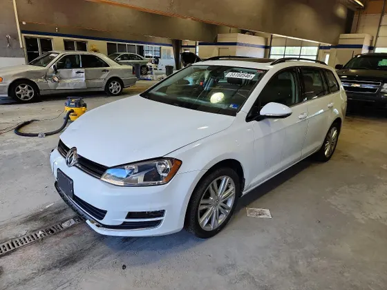 2015 Volkswagen Golf SportWagen TDI S