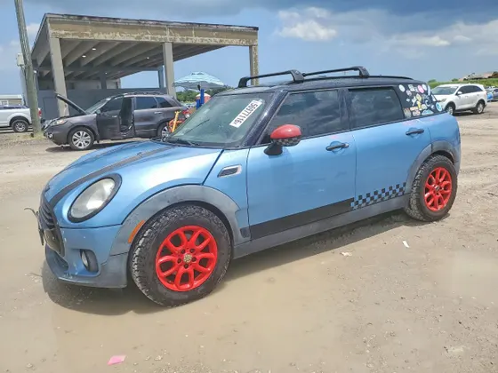 2016 MINI Cooper Clubman COOPER