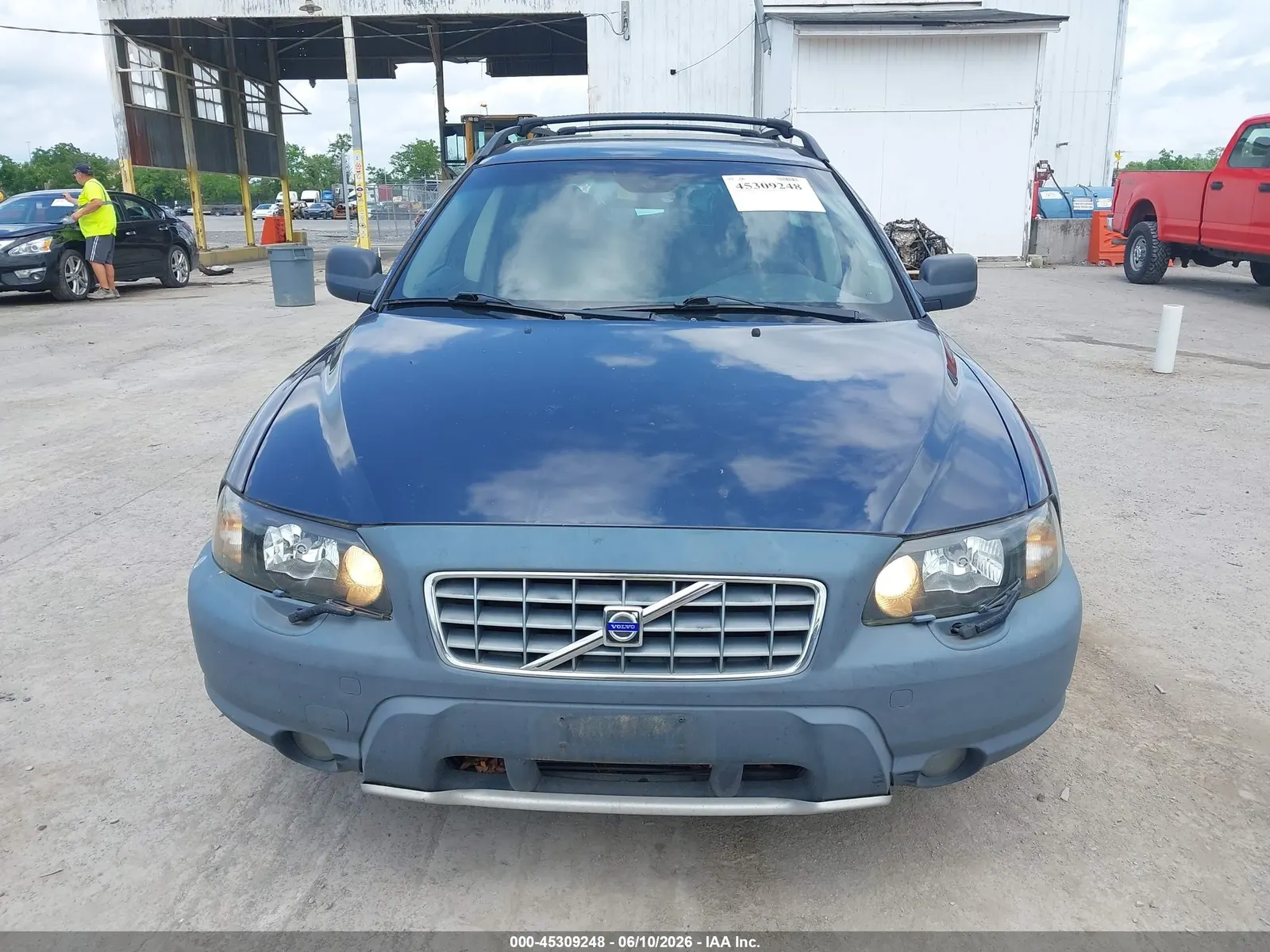 2004 Volvo V70 XC70