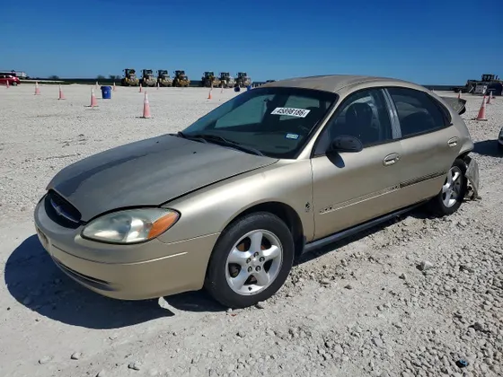 2000 Ford Taurus SE