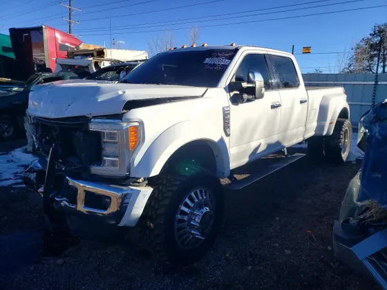 2018 Ford Super Duty F-450 DRW Platinum