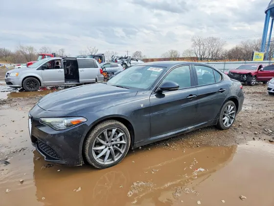 2022 Alfa Romeo Giulia Veloce
