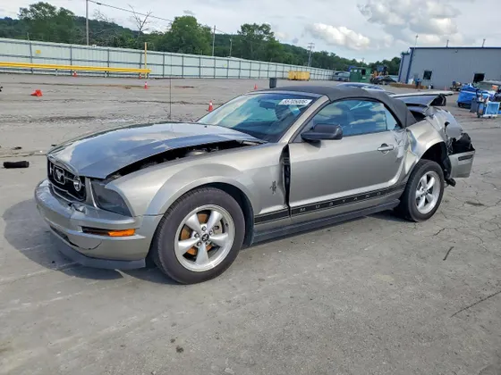 2008 Ford Mustang Deluxe