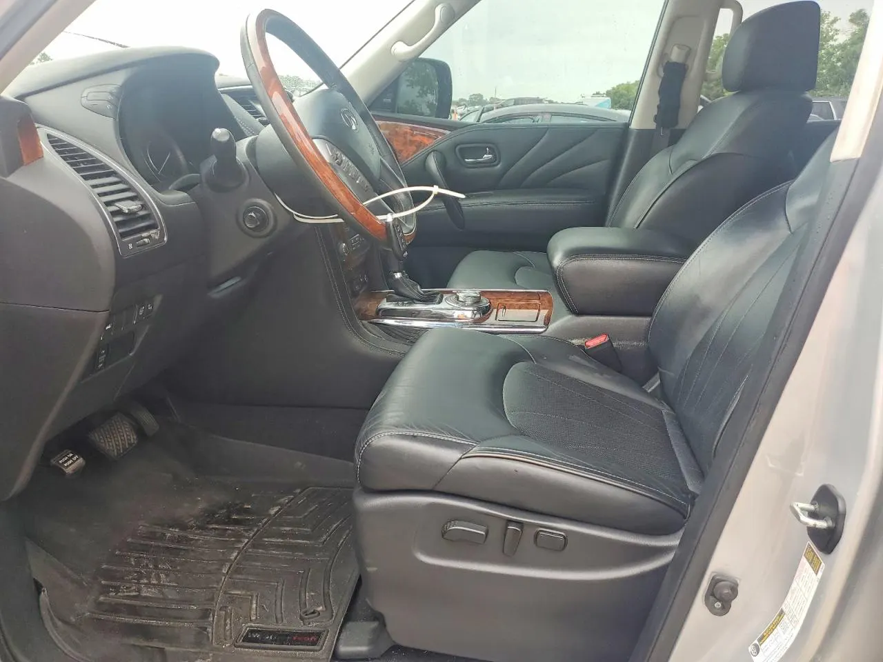 2017 INFINITI QX80
