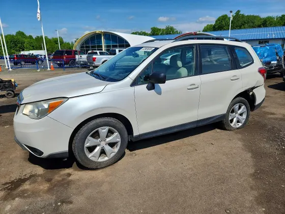 2015 Subaru Forester 2.5i