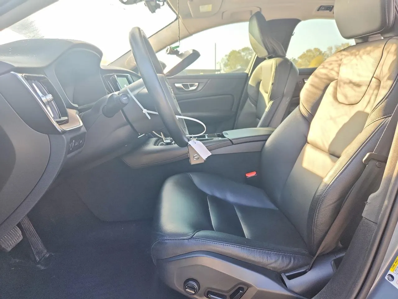 2022 Volvo S60 Recharge Plug-In Hybrid R-Design Expression