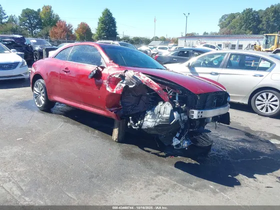 2014 INFINITI Q60 Convertible