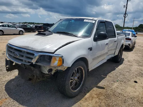 2003 Ford F-150 XLT