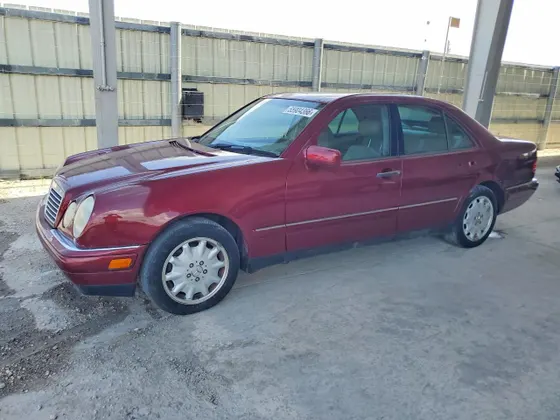 1999 Mercedes-Benz E