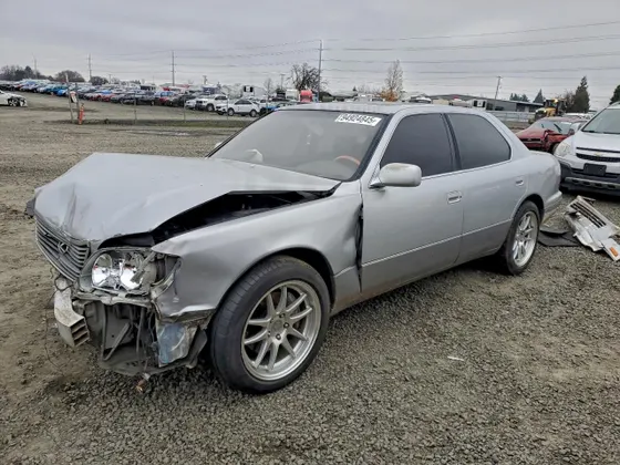 1998 Lexus LS 400 Luxury Sdn LS