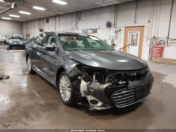2013 Toyota Avalon Hybrid Limited