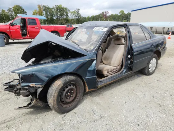 1995 Toyota Camry LE