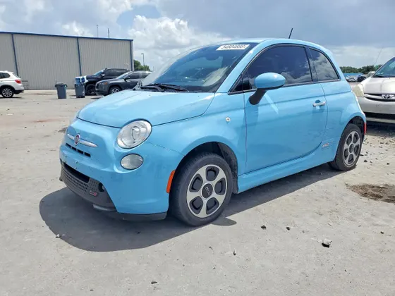 2017 FIAT 500e 500