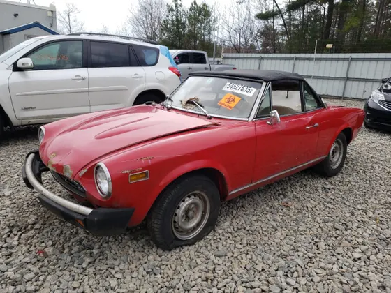 1977 FIAT 124 Spider