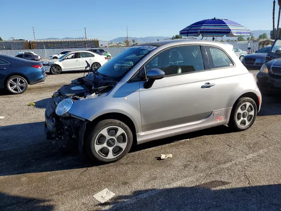 2017 FIAT 500e 500