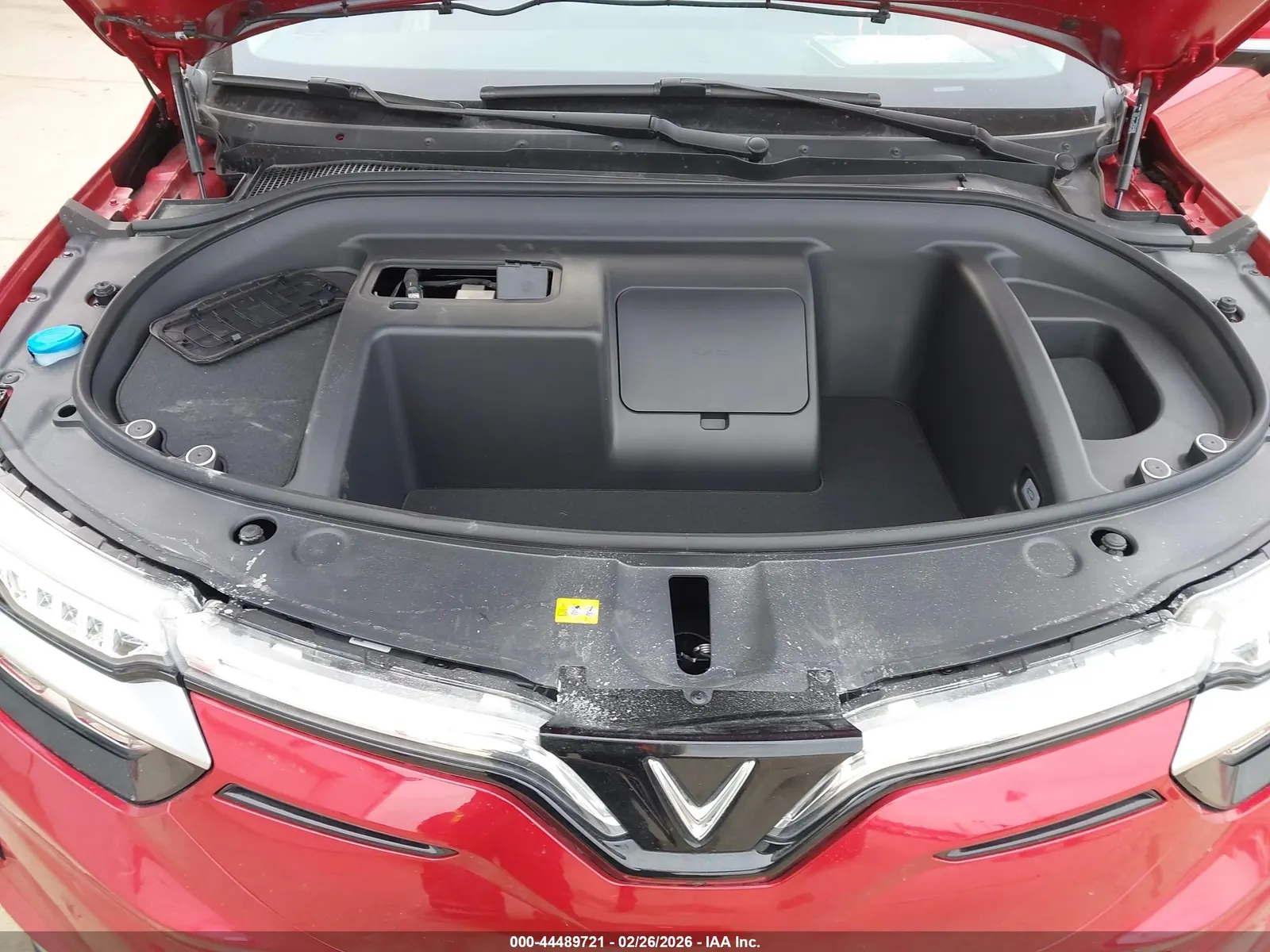 2025 VinFast VF 8 Eco