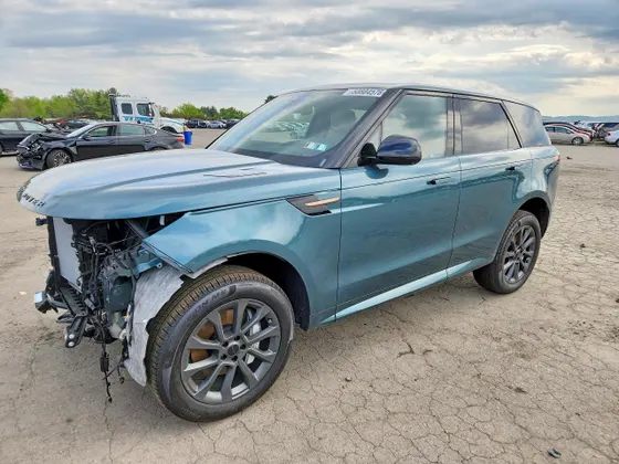 2026 Land Rover Range Rover Sport SE