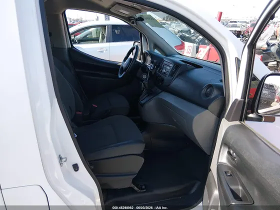 2016 Nissan NV200 SV