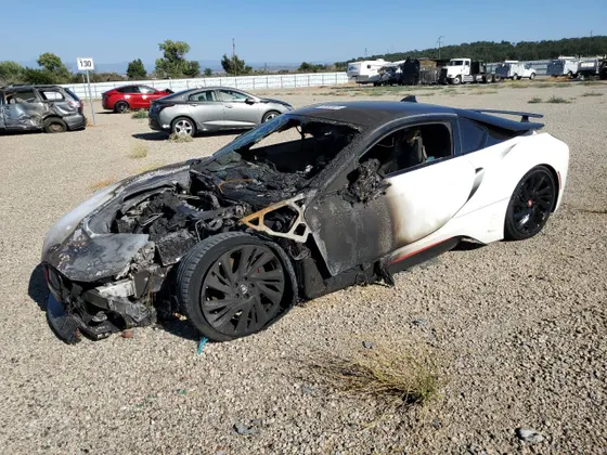 2016 BMW i8
