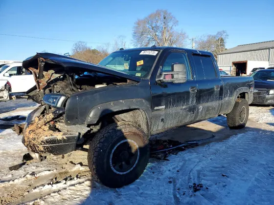 2004 Chevrolet Silverado 2500 Crew Cab LT