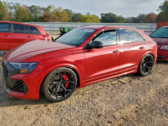 2025 Audi RS Q8 performance